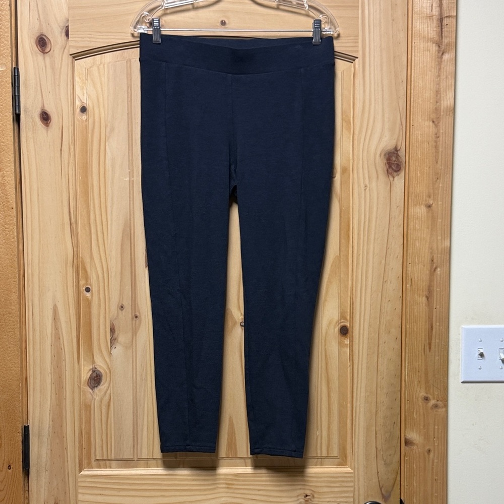 Like New CAbi Charcoal Sleek Leggings Medium